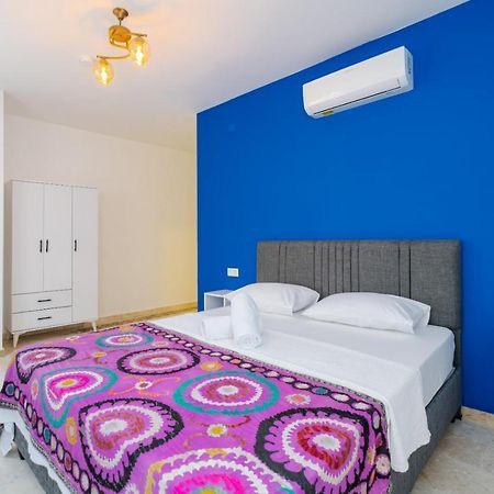 Mel Town Bed & Breakfast Antalya Bagian luar foto