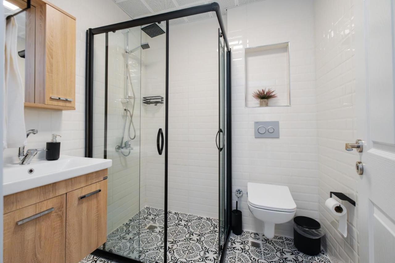 Mel Town Bed & Breakfast Antalya Bagian luar foto