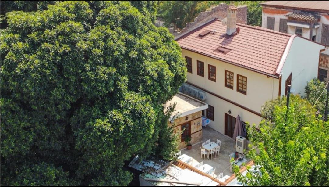 Mel Town Bed & Breakfast Antalya Bagian luar foto